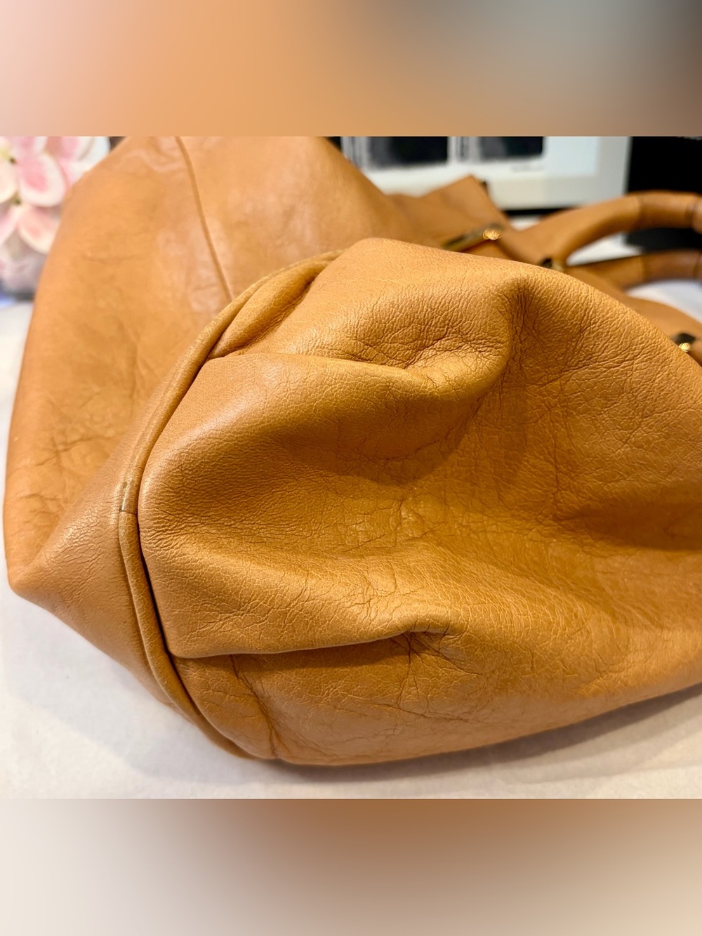 EUC!! CHLOÉ ETHEL Tan
Leather Satchel/Crossbody with Gold Hardware (Vintage) - Picture 13 of 16